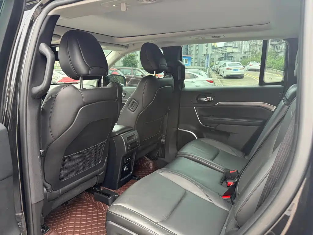 Jeep Grand Commander — миниатюра 9
