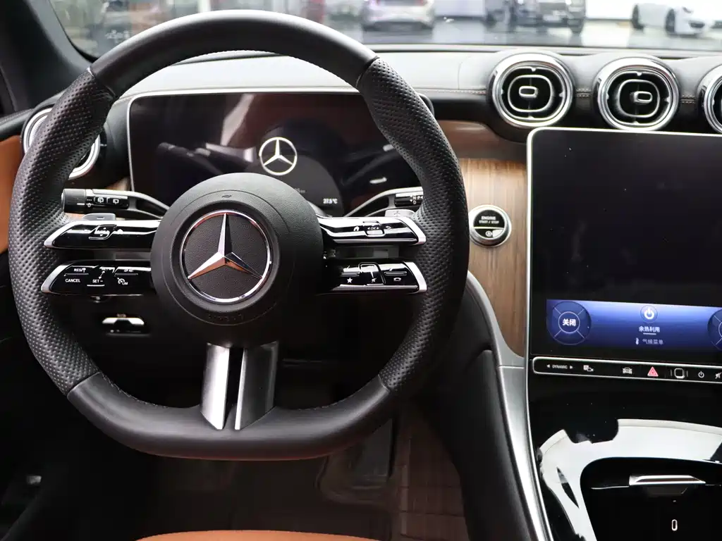 Mercedes-Benz GLC — миниатюра 8