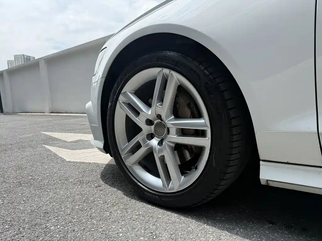 Audi A6 (Import) — миниатюра 6