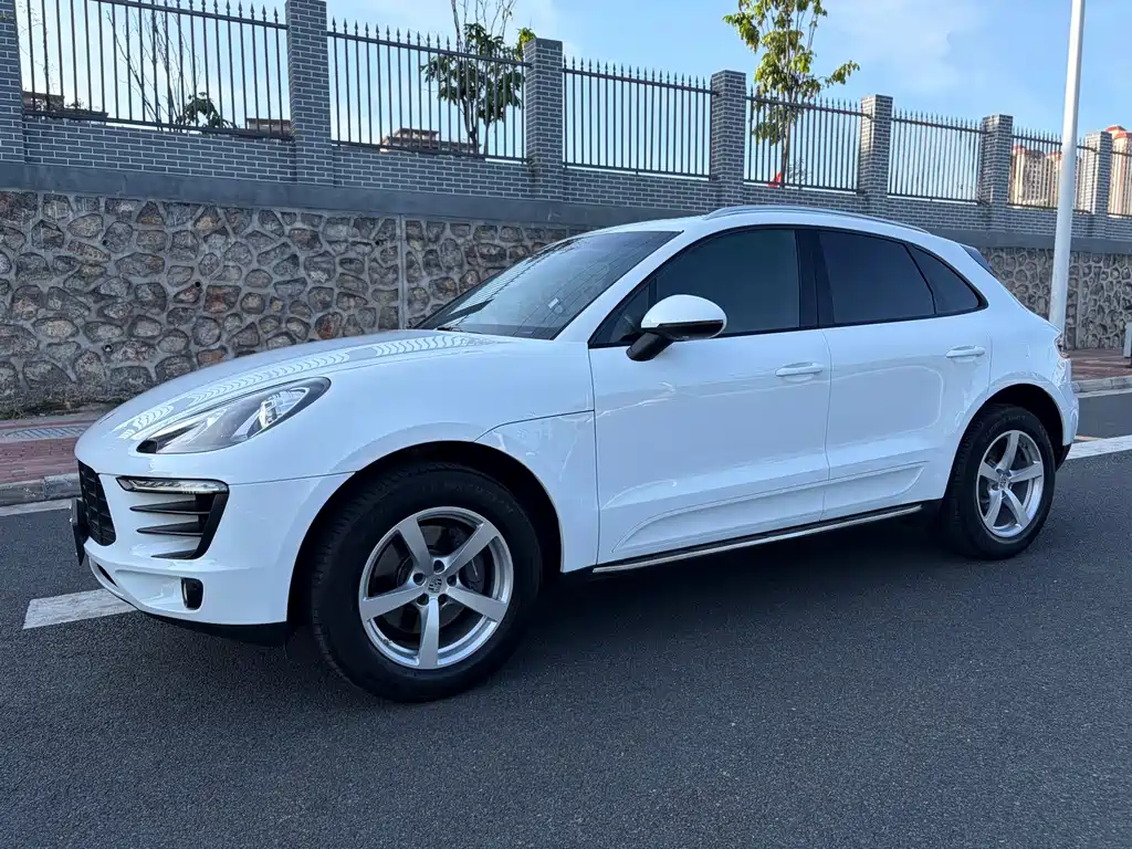 Porsche Macan — миниатюра 7