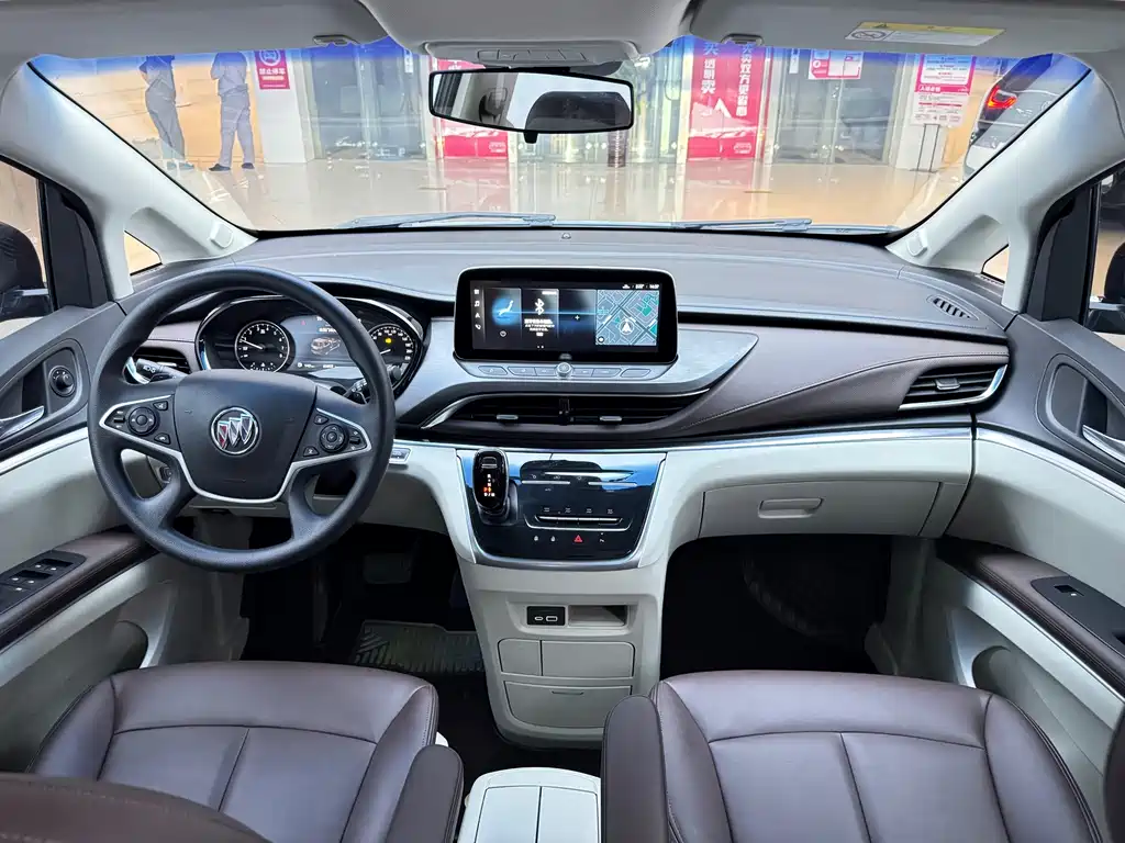 Buick GL8 — миниатюра 10