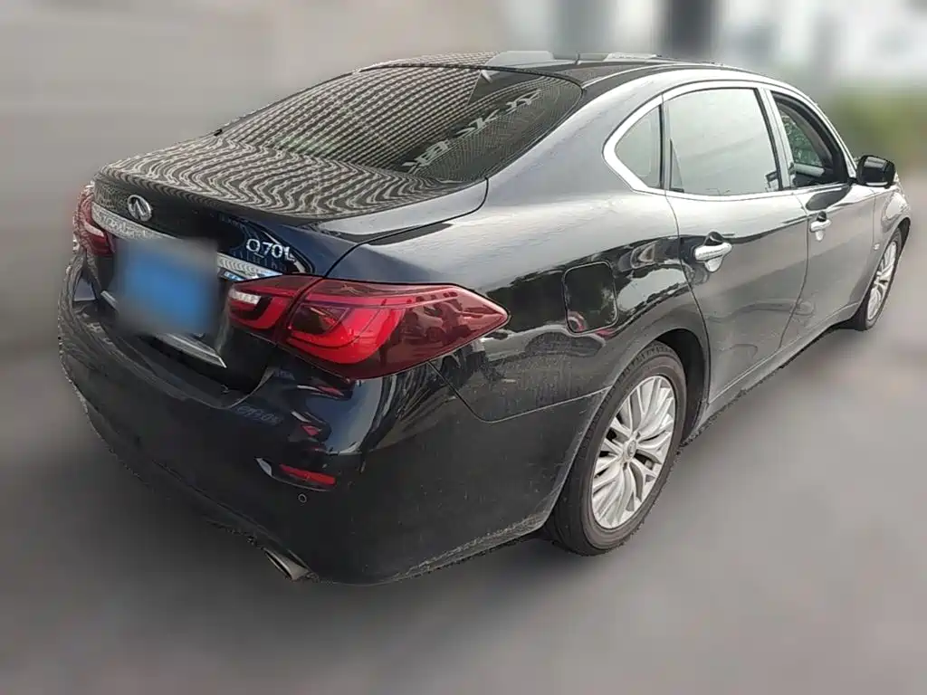 Infiniti Q70 — миниатюра 10