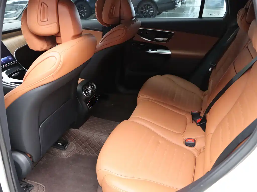 Mercedes-Benz GLC — миниатюра 9