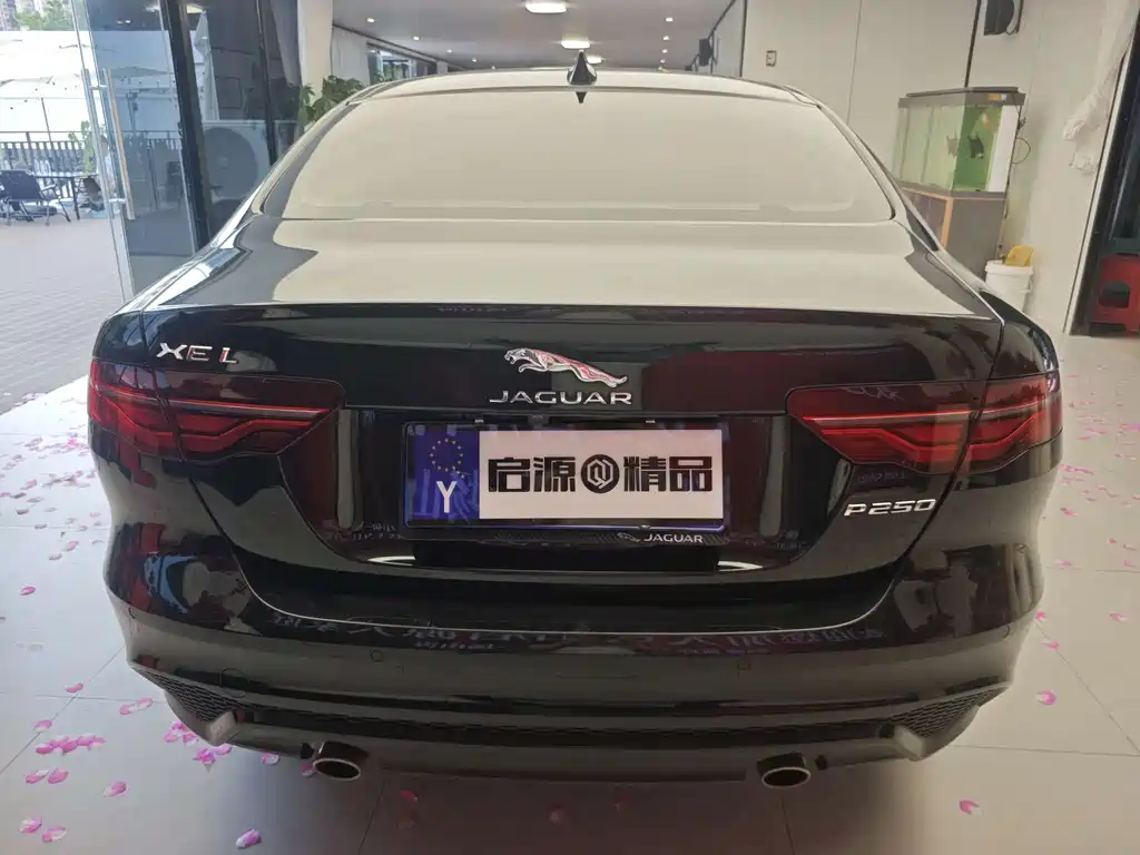 Jaguar XEL — миниатюра 10