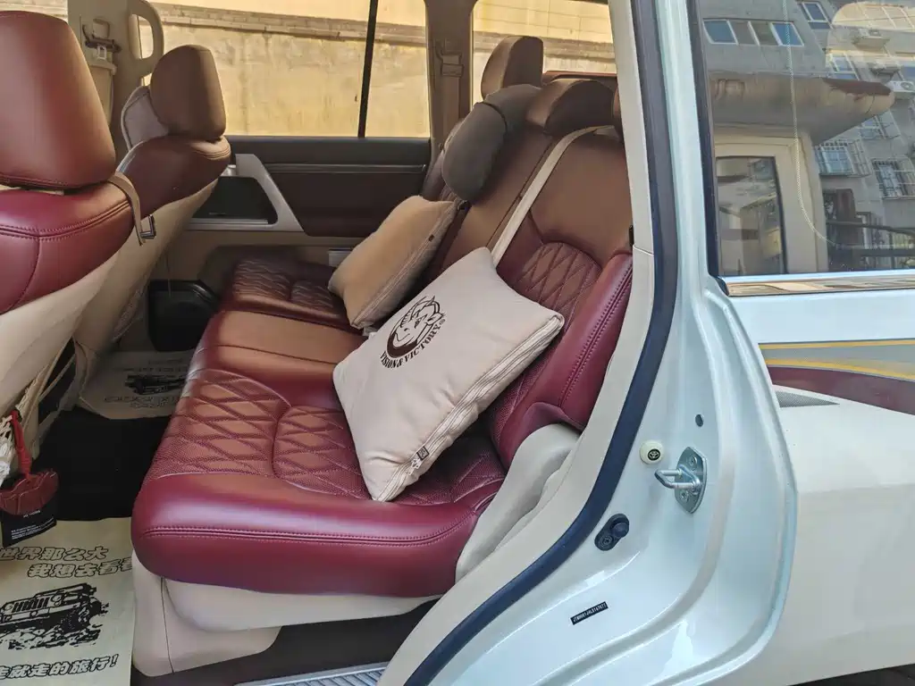 Toyota Land Cruiser — миниатюра 10
