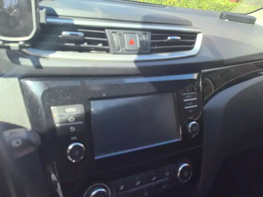 Nissan Qashqai — миниатюра 13