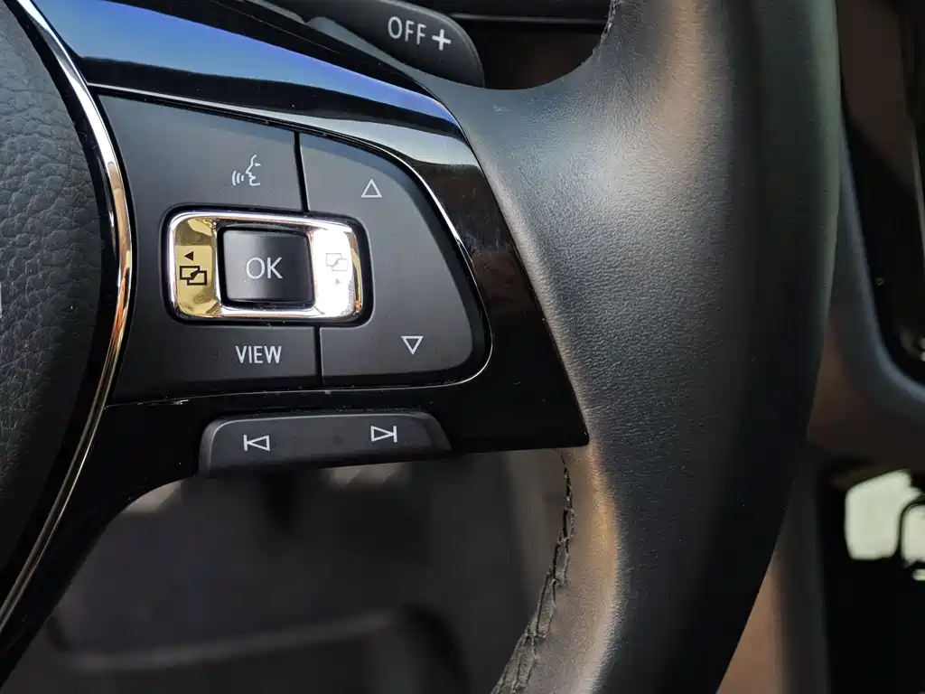 Volkswagen Tiguan L PHEV — миниатюра 16