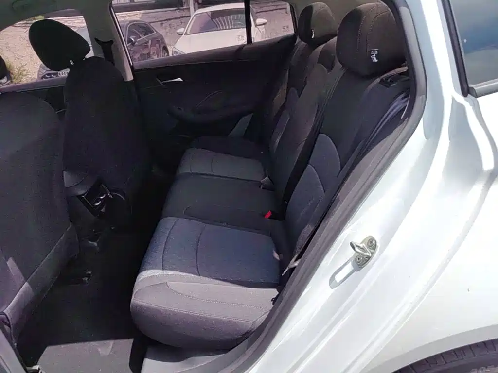 Roewe i5 — миниатюра 13