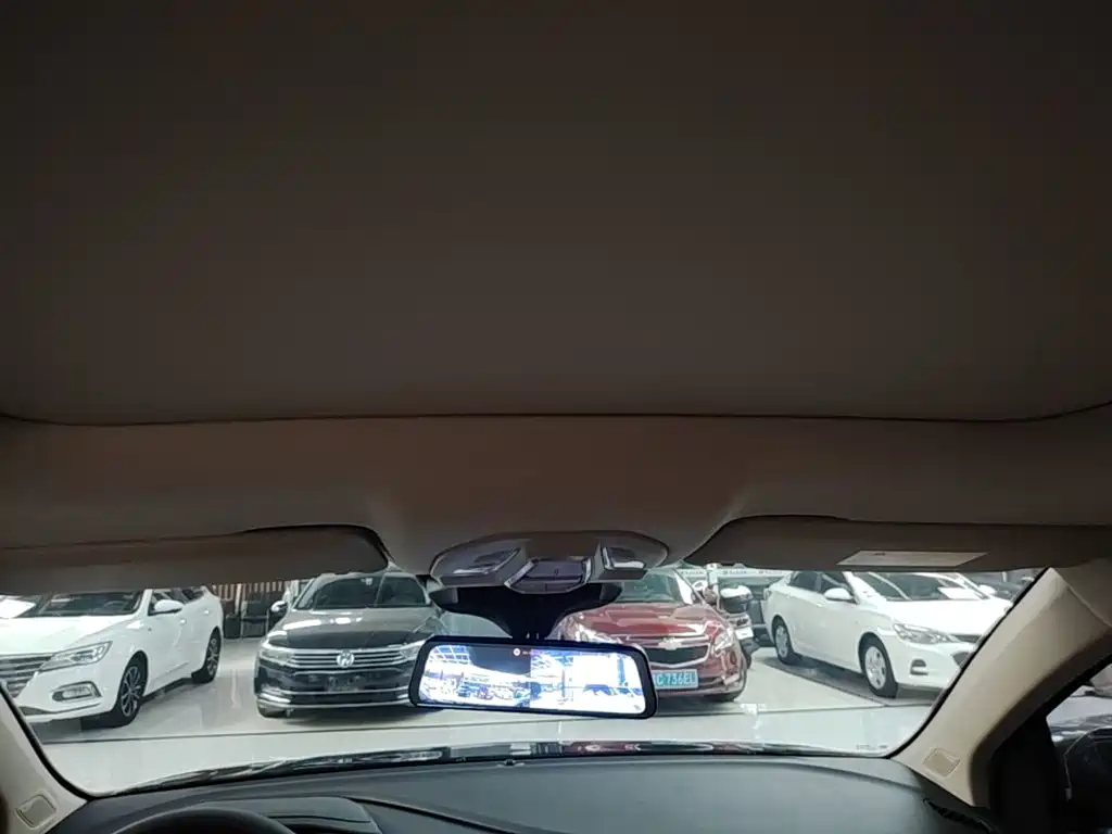 Wuling Victory — миниатюра 18