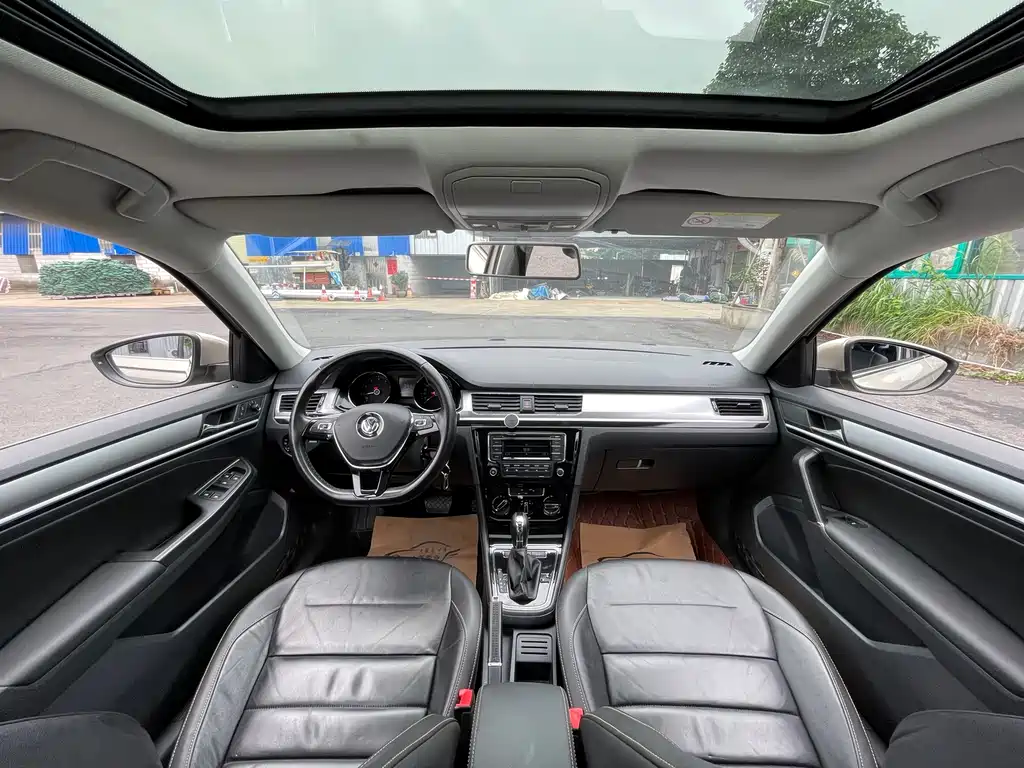Volkswagen Bora 2018 1.5L AT Comfort