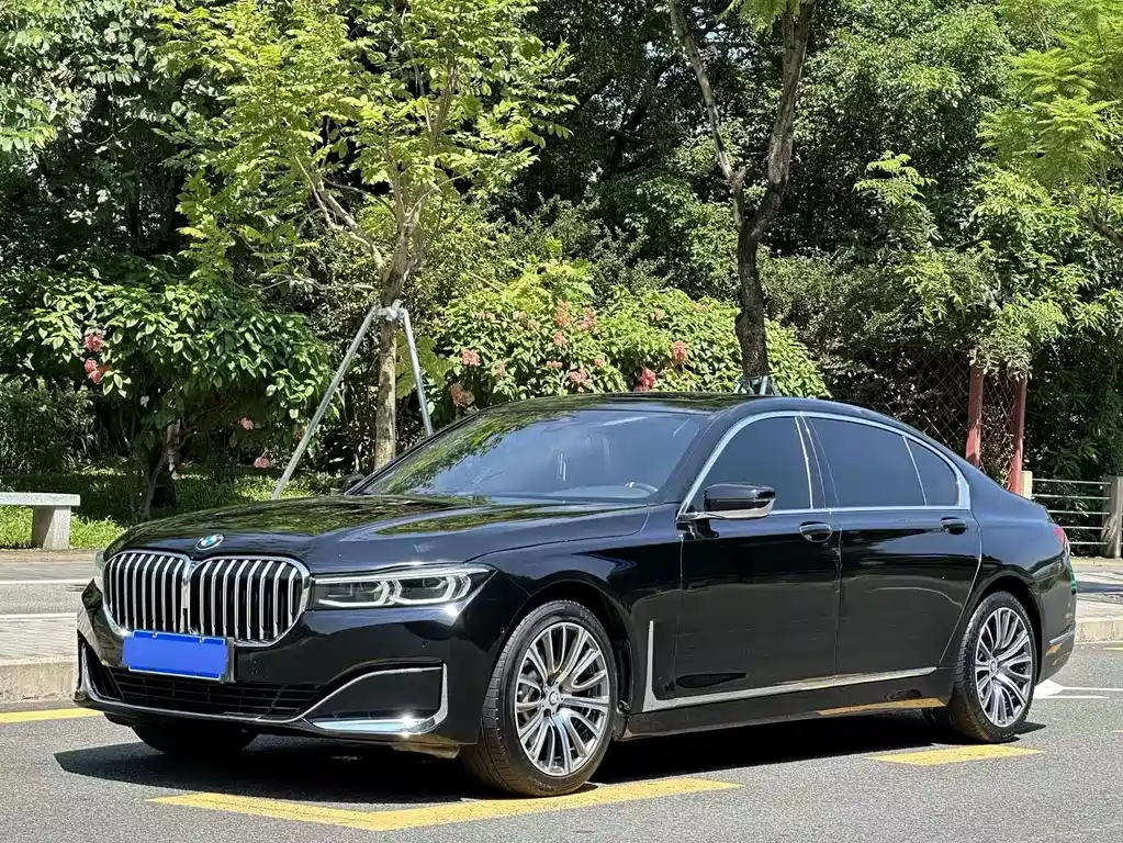 BMW 7 Series — миниатюра 2