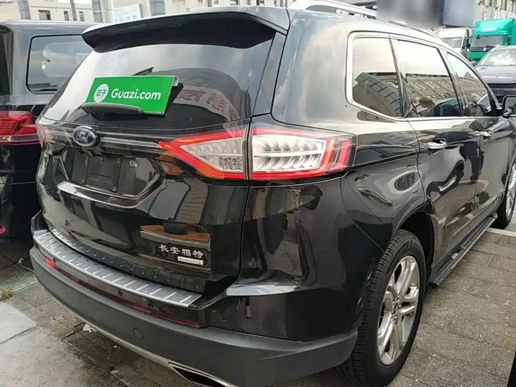 Ford Edge — миниатюра 7