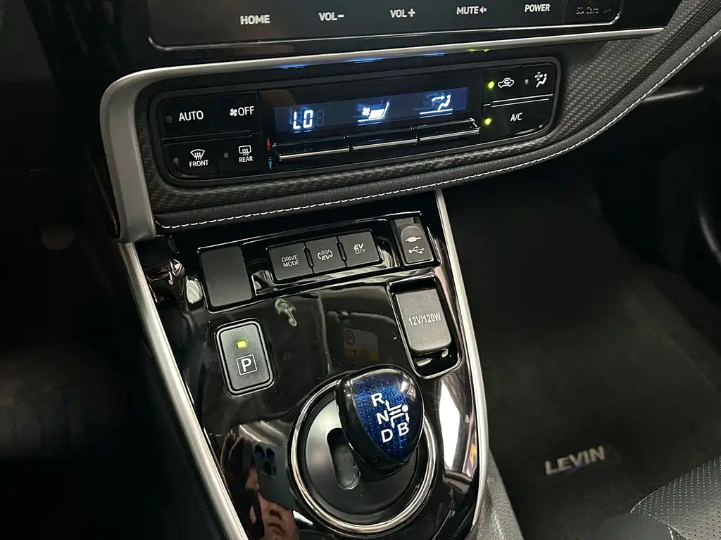 Toyota Levin Twin Engine E+ — миниатюра 10