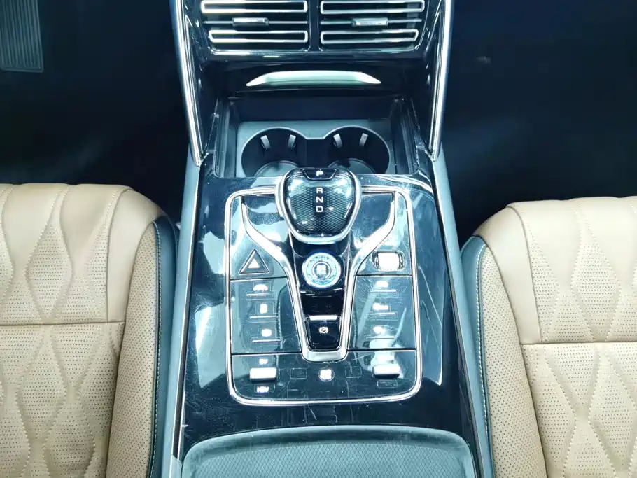 BYD Tang New Energy — миниатюра 16
