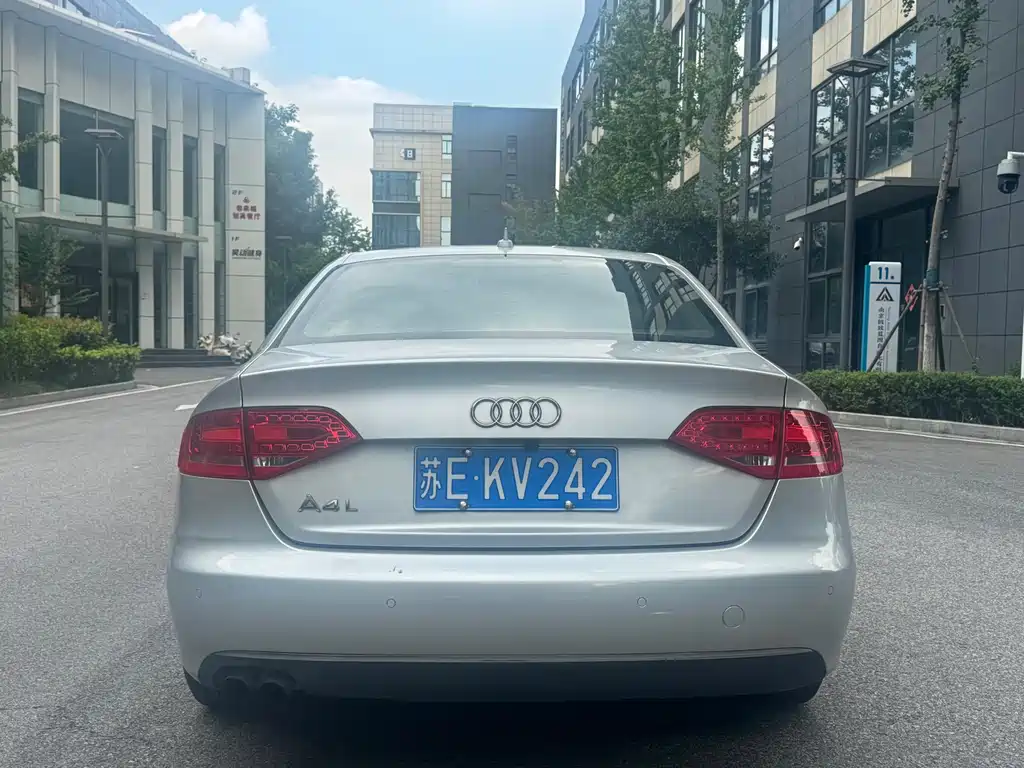 Audi A4L — миниатюра 5