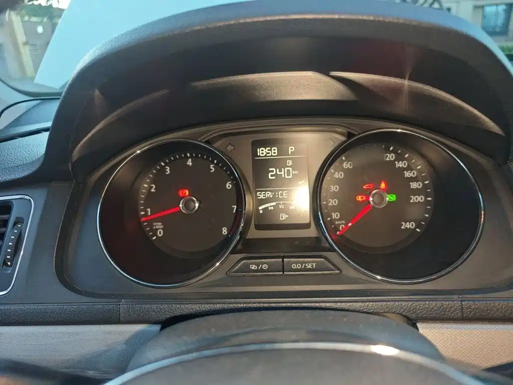 Volkswagen Lavida — миниатюра 4