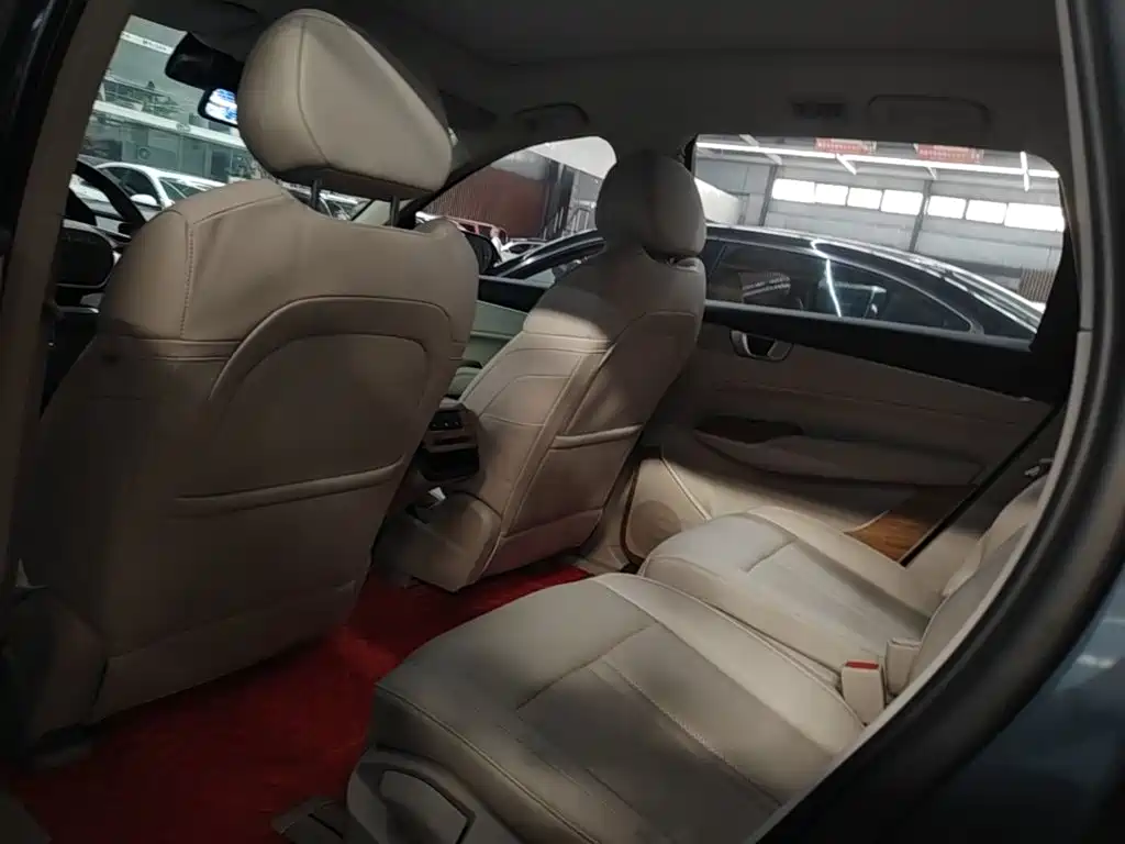 Wuling Victory — миниатюра 17
