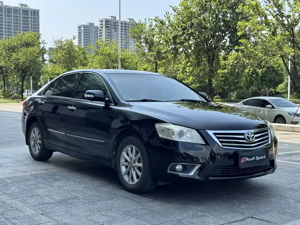 Toyota Camry — миниатюра 16