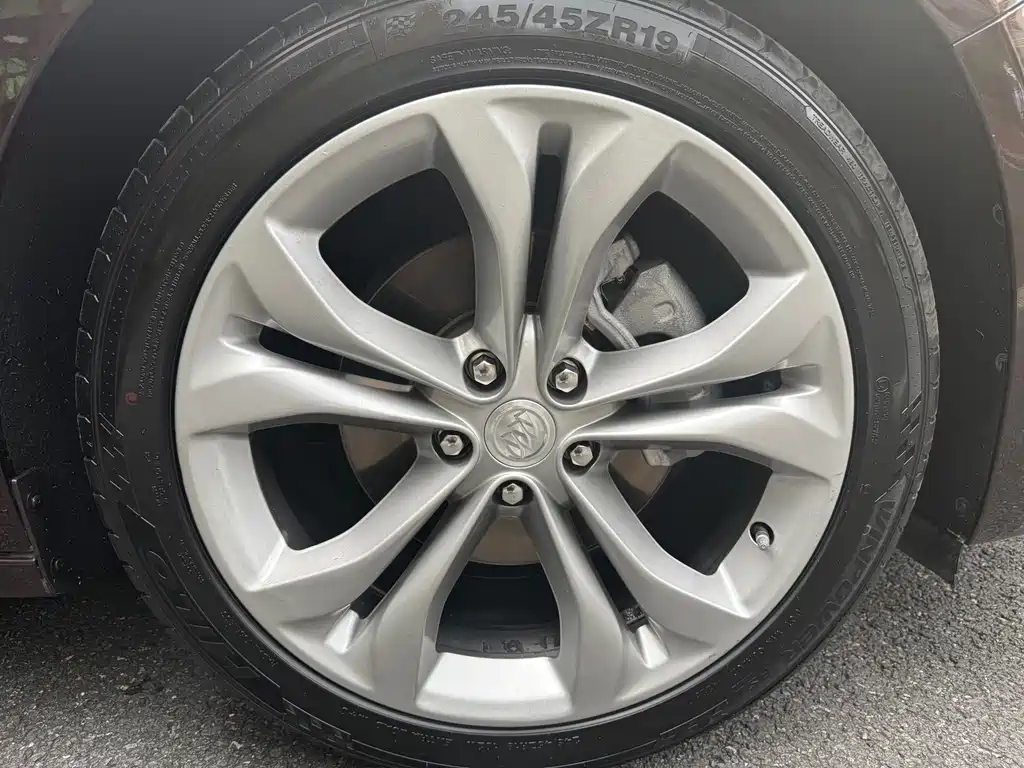 Buick LaCrosse — миниатюра 17