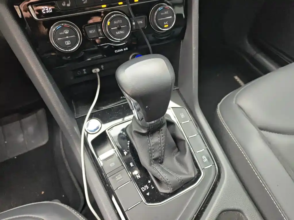 Volkswagen Tiguan L — миниатюра 10