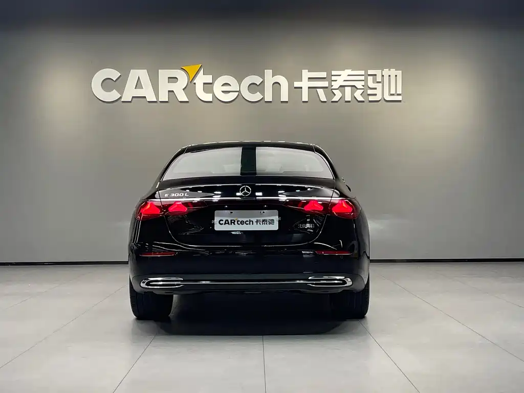Mercedes-Benz E-Class — миниатюра 24