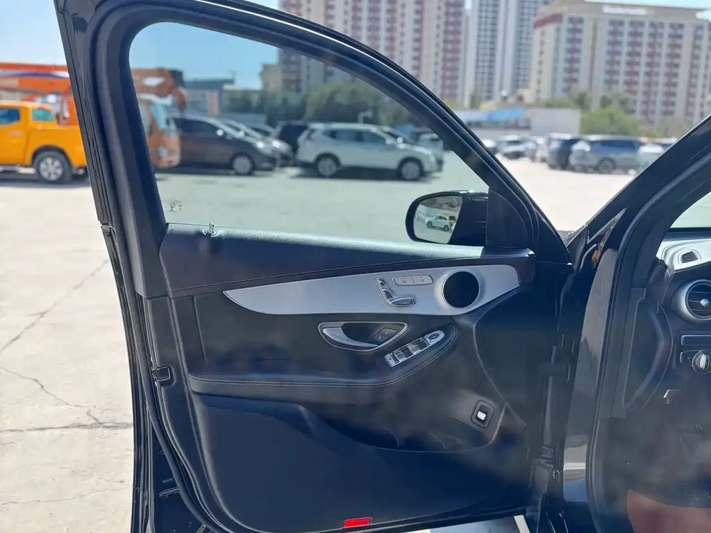 Mercedes-Benz GLC — миниатюра 10