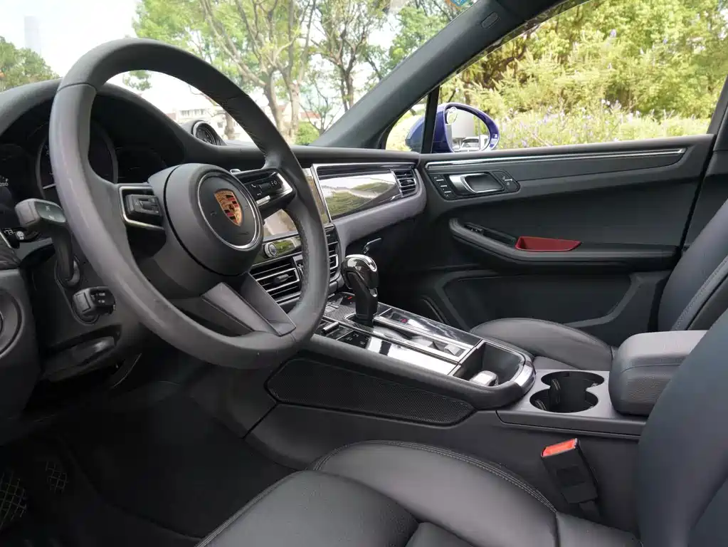 Porsche Macan — миниатюра 13
