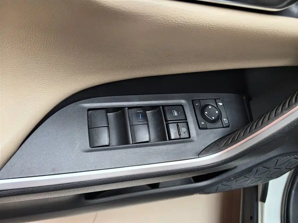 TOYOTA RAV4 RONGFANG