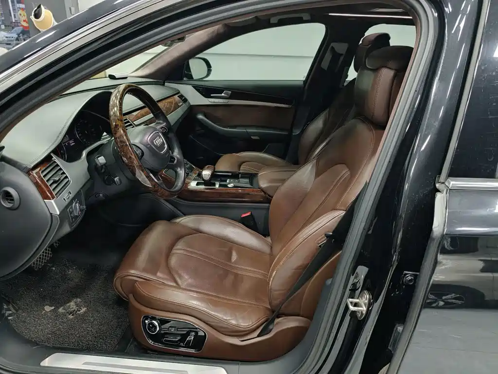 Audi A8 — миниатюра 11