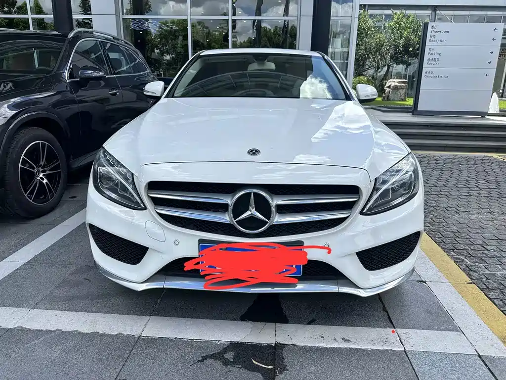 Mercedes-Benz C-Class — миниатюра 2