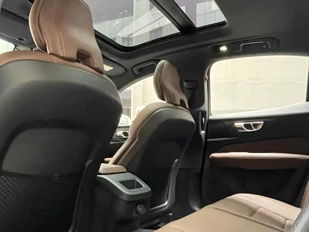 Volvo S60 — миниатюра 10