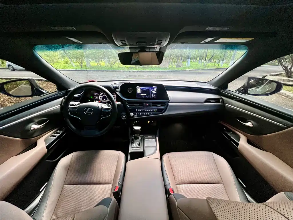 Lexus ES — миниатюра 23