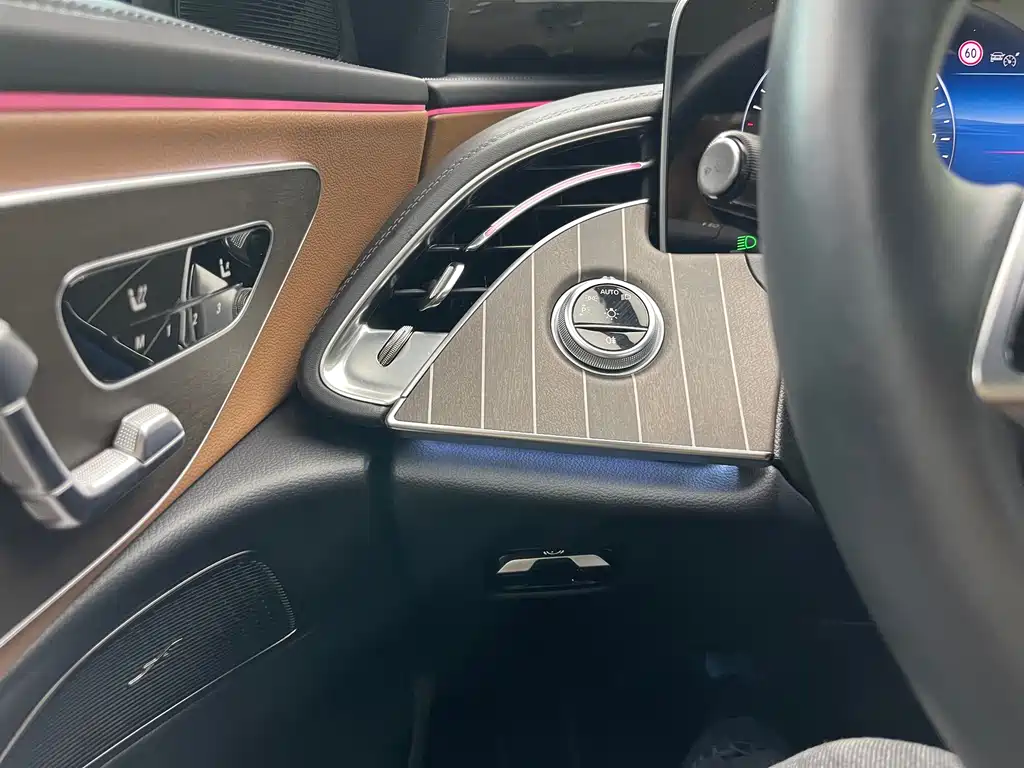 Mercedes-Benz E-Class — миниатюра 28
