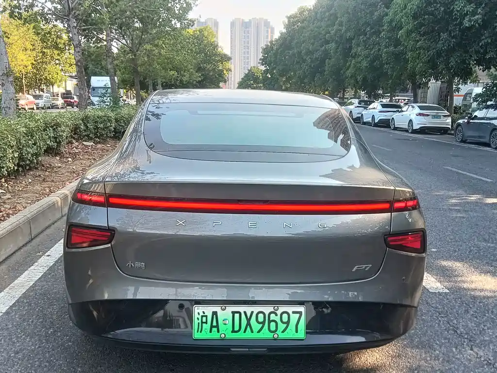 XPeng P7 — миниатюра 10