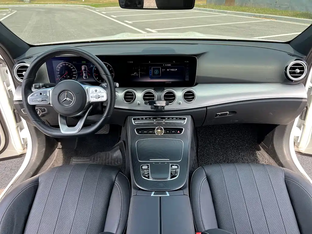 Mercedes-Benz E-Class (Import) — миниатюра 11