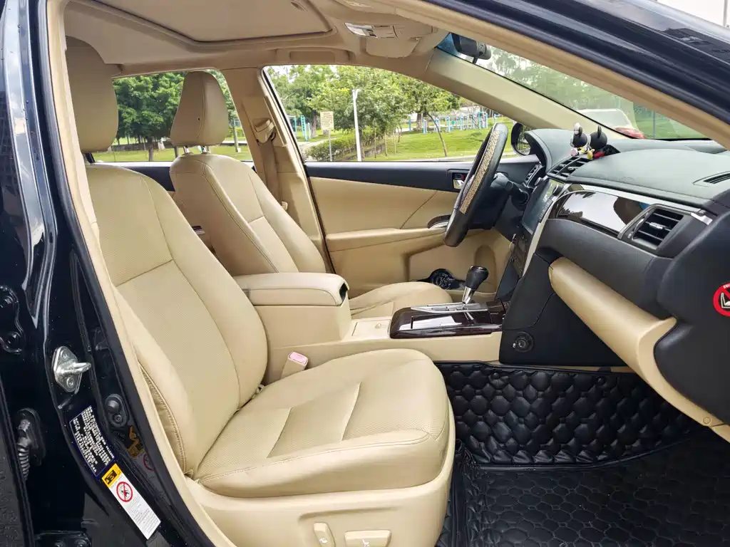 Toyota Camry — миниатюра 8