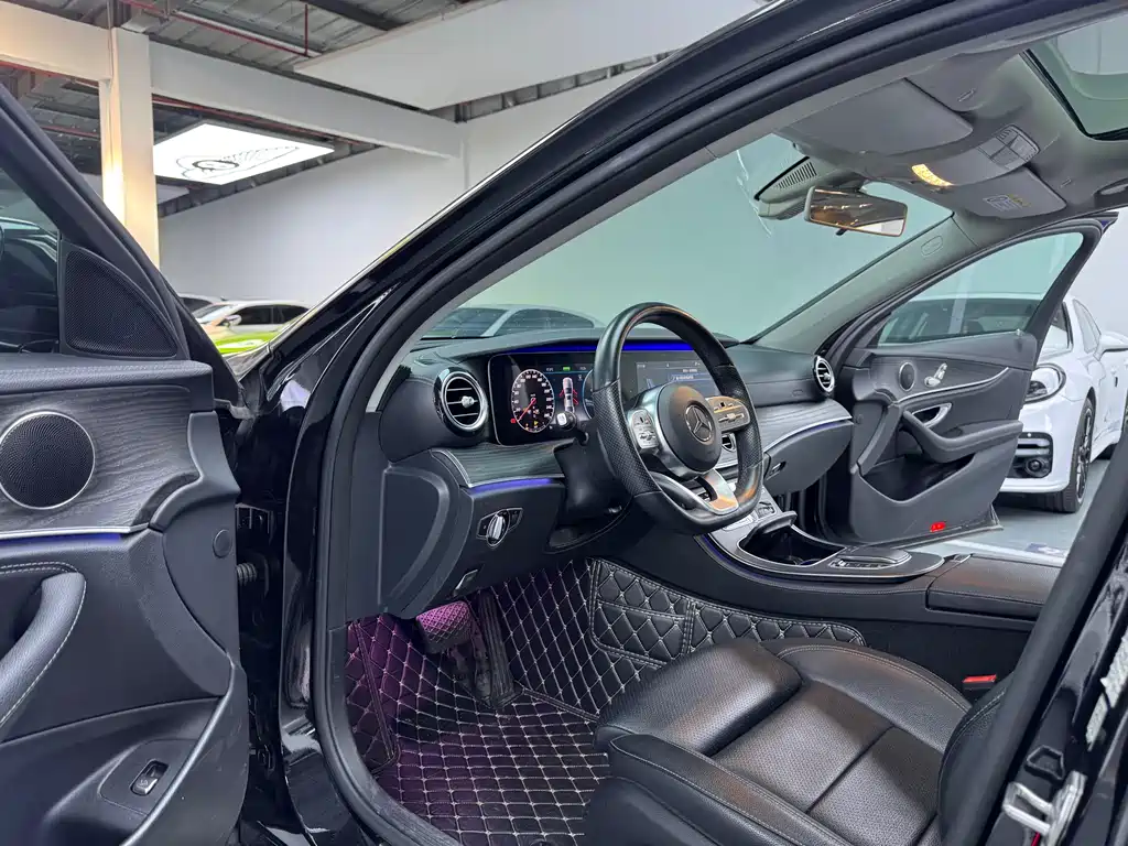 MERCEDES-BENZ E CLASS