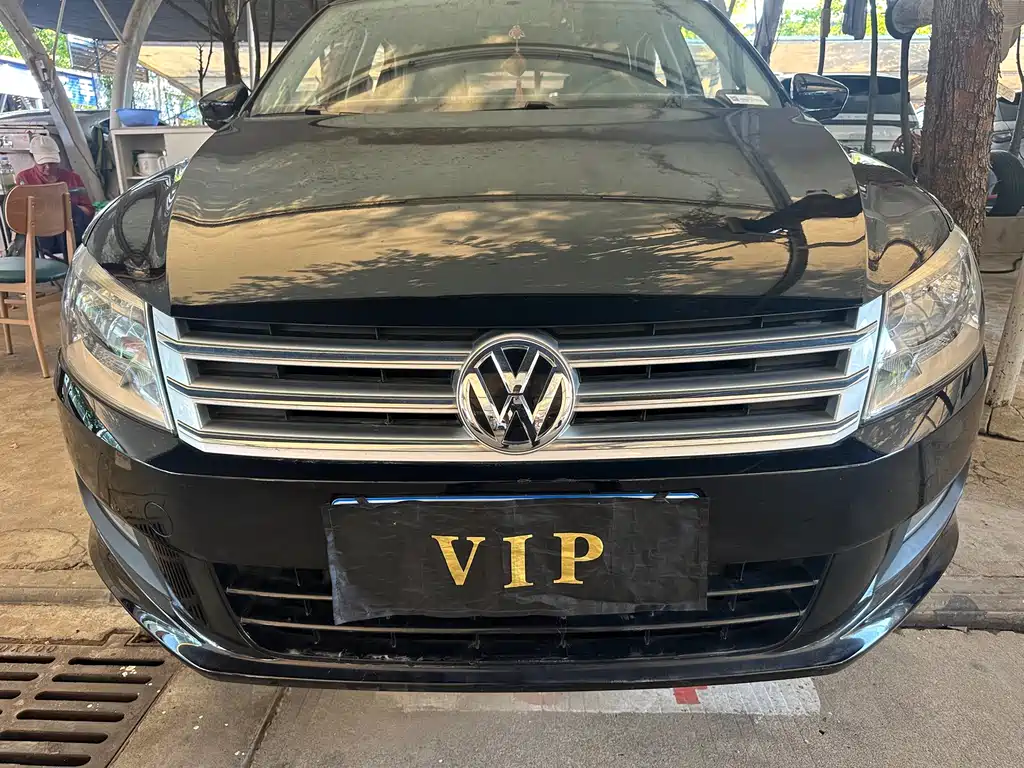 Volkswagen Santana — миниатюра 2