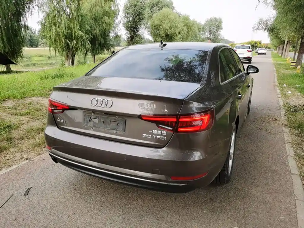 Audi A4L — миниатюра 7