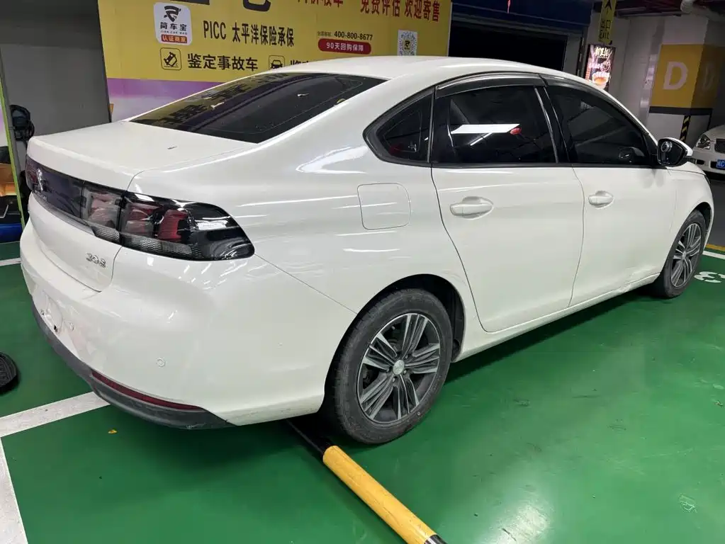 Peugeot 308 — миниатюра 7