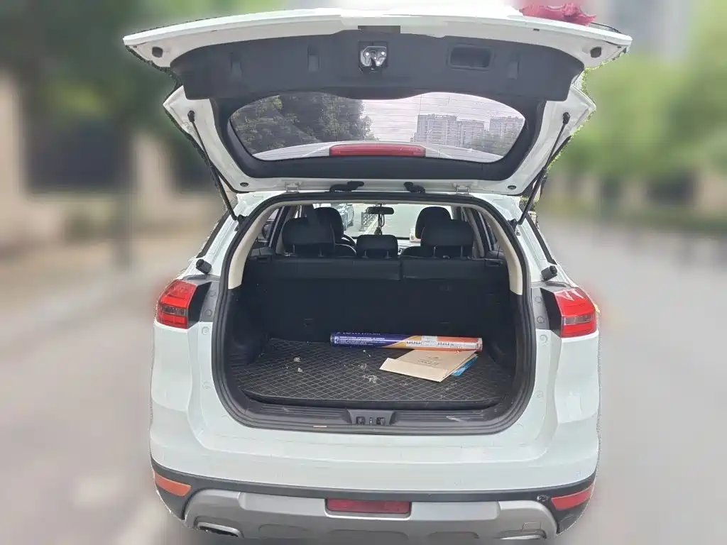 Geely Boyue — миниатюра 10