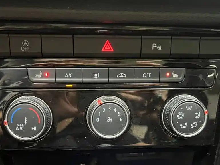 Volkswagen T-Roc — миниатюра 13