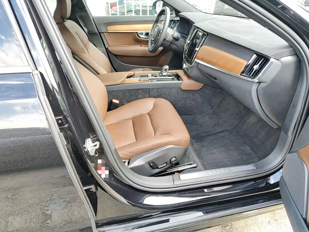 Volvo S90 — миниатюра 9