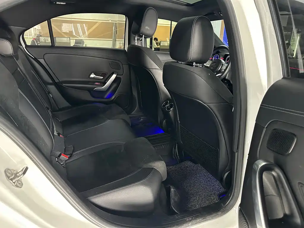 Mercedes-Benz A-Class — миниатюра 14