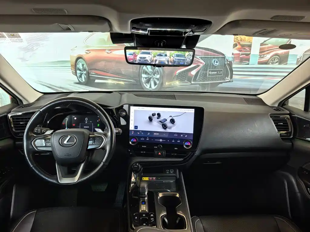 Lexus NX New Energy — миниатюра 5
