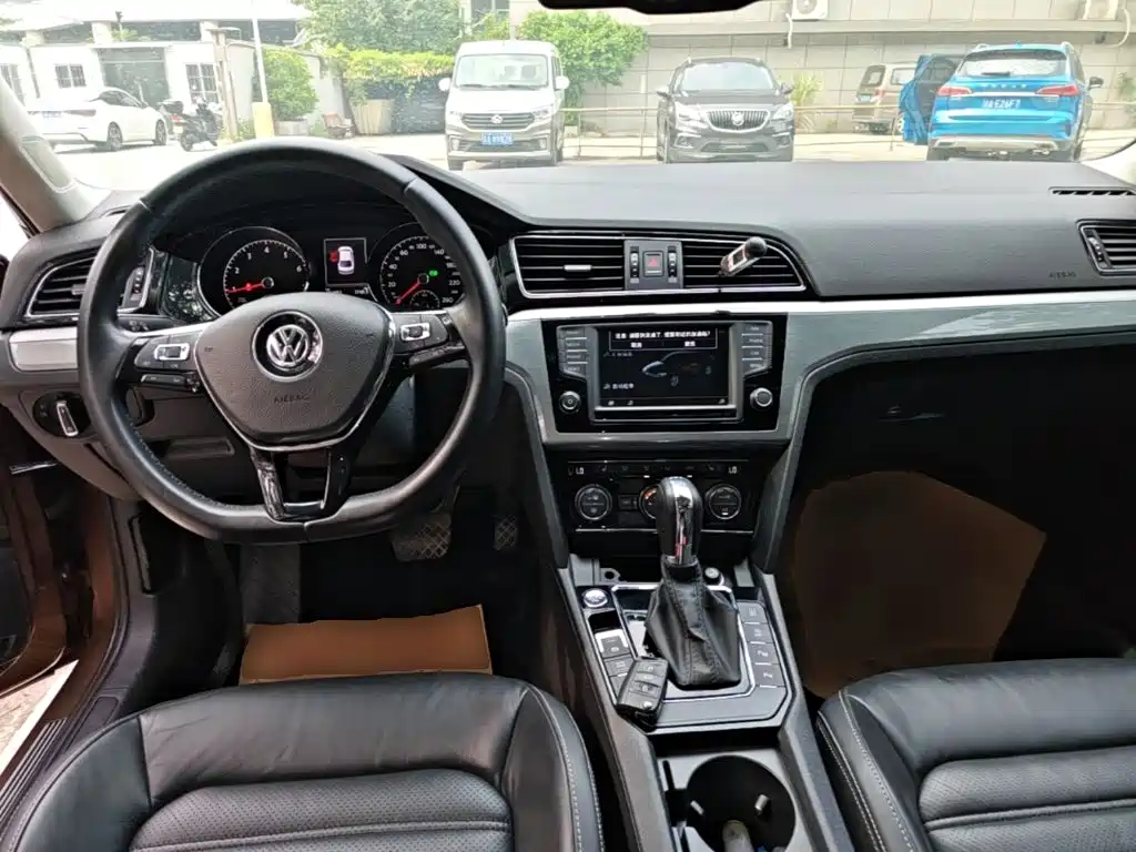 Volkswagen Lamando — миниатюра 10