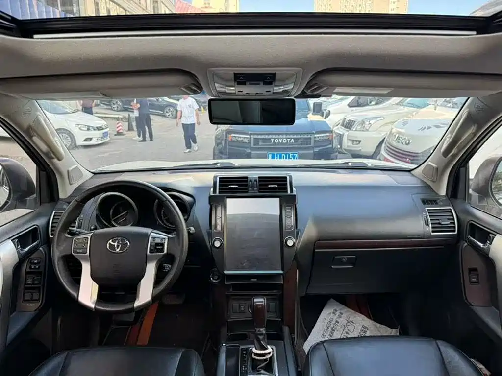Toyota Prado — миниатюра 5