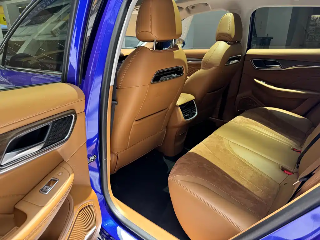 Roewe MARVEL X — миниатюра 12