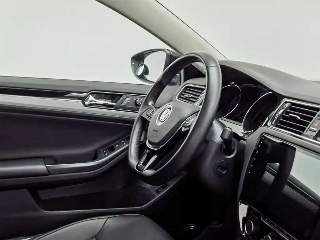 Volkswagen Sagitar — миниатюра 22