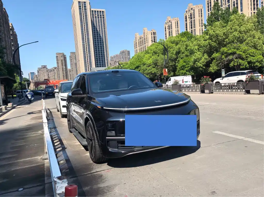 Li Auto Li L9 2025